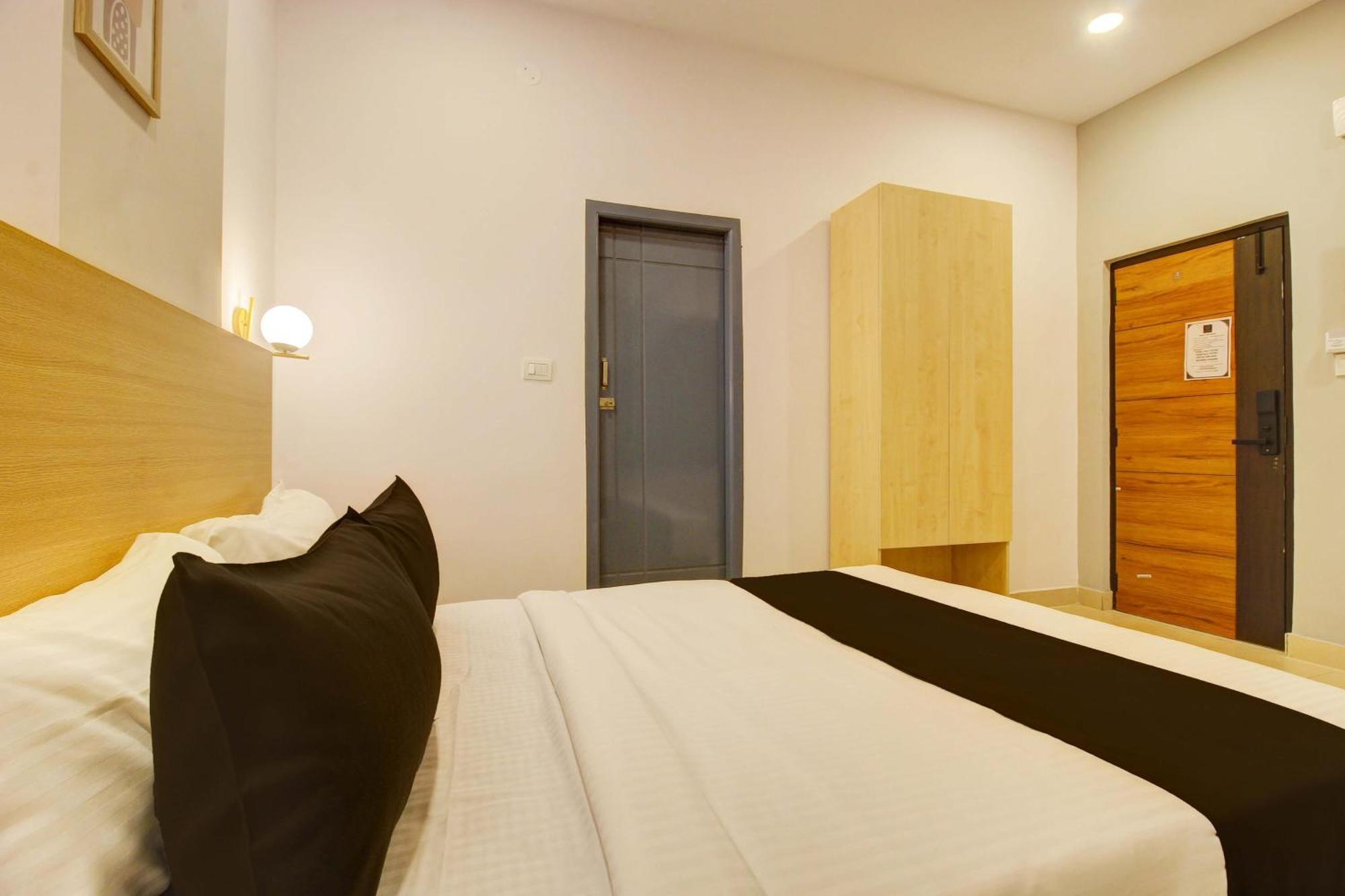 Super Collection O Casa Grand Hotels Nacharam ハイデラバード エクステリア 写真